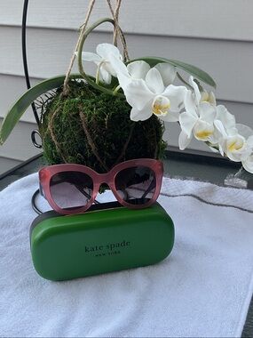 kate spade Pink Gradient Oversized Cat-Eye Sunglasses